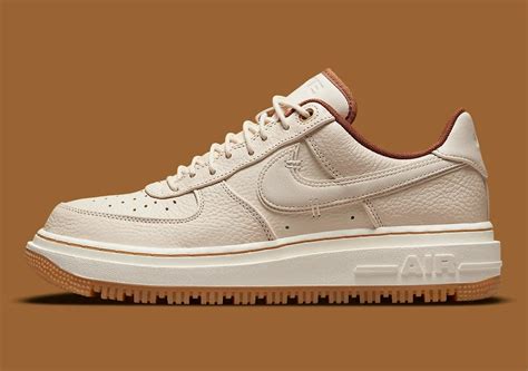 nike air force one luxe.